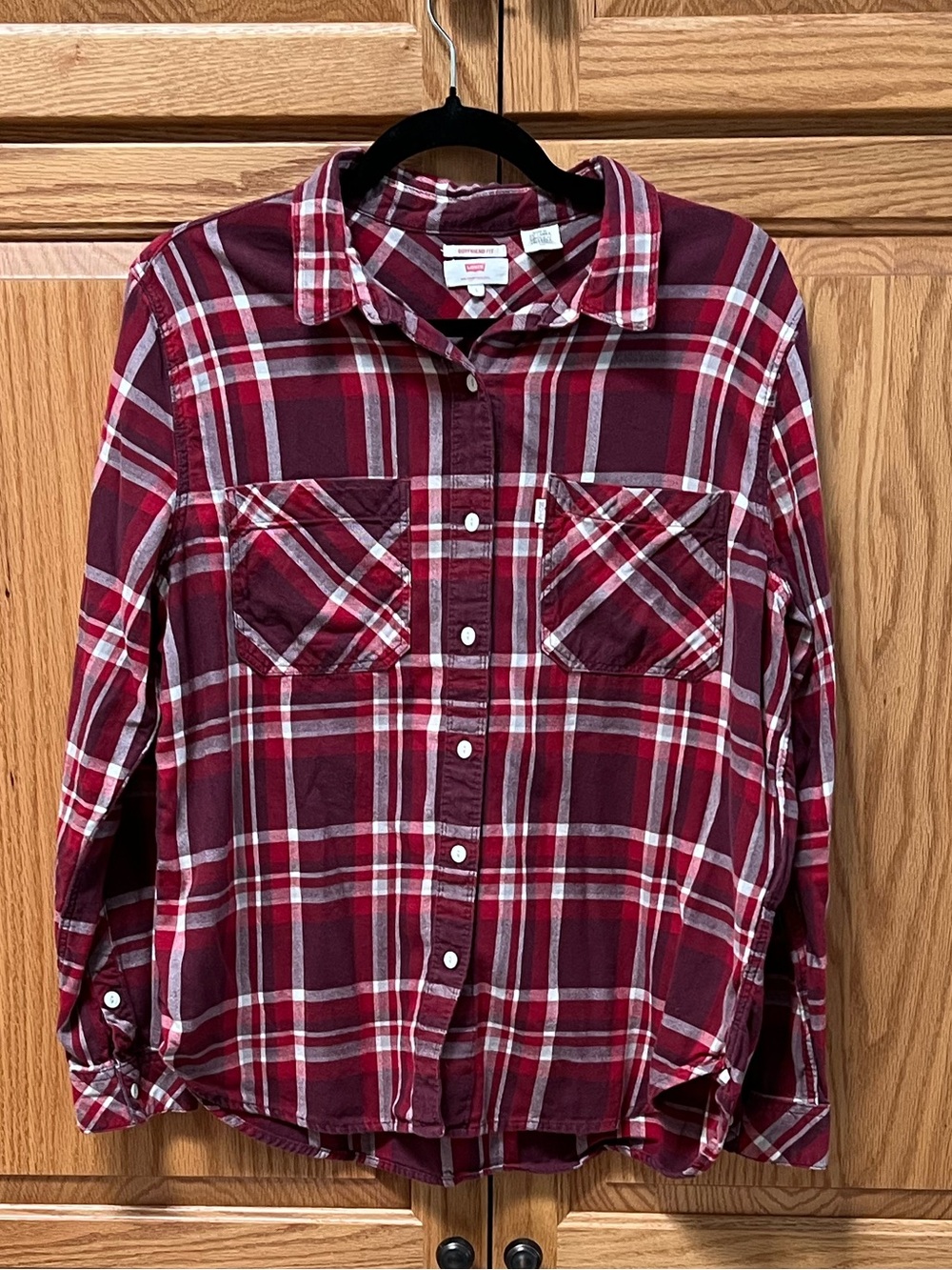 Levi's Boyfriend Fit Red and White Women’s Plaid Button-Down Shirt, GUC, Size L